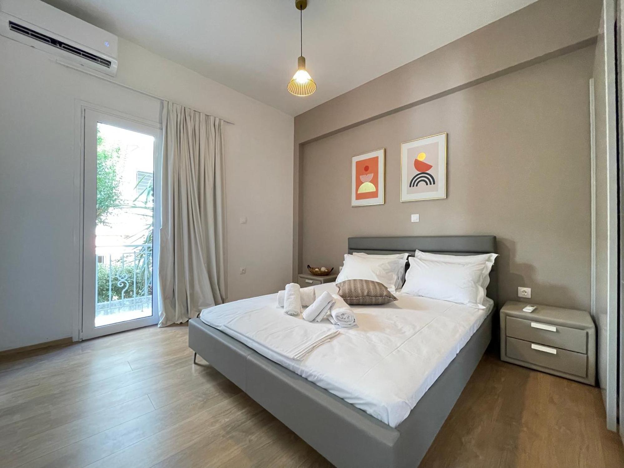 Athenean Bnb Seaside Serenity Steps From The Riviera المظهر الخارجي الصورة