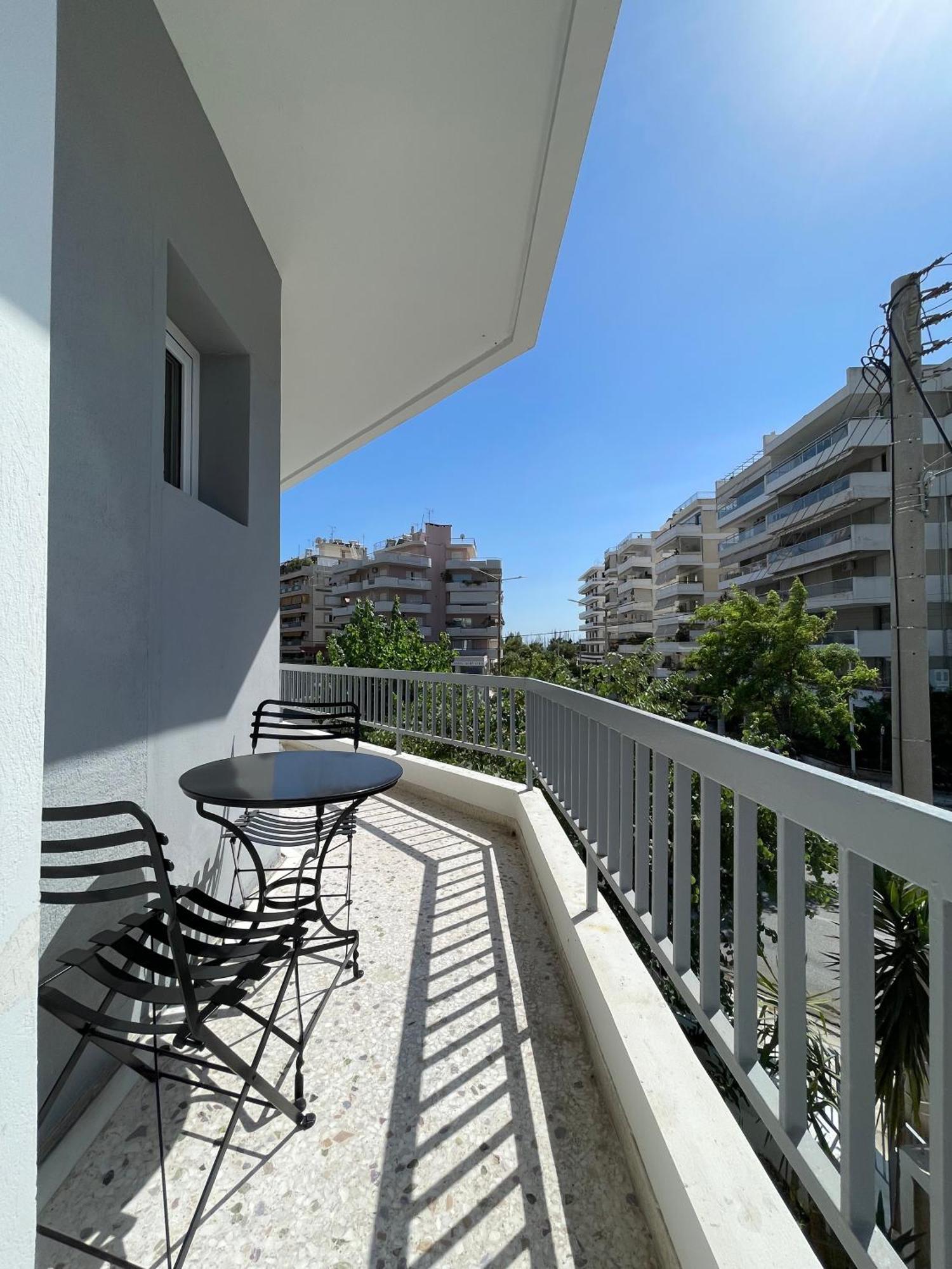 Athenean Bnb Seaside Serenity Steps From The Riviera المظهر الخارجي الصورة